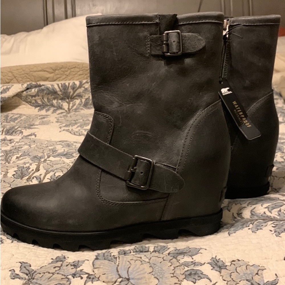 Sorel Joan of Arctic wedge II boot 8.5 womens